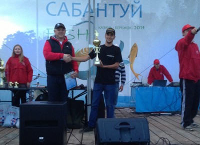 Чемпион в номинации &quot;Поплавок&quot;