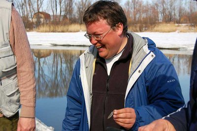 Я багрил подлещиков (но мы не пропагандируем браконьерство, по этому фотографий нет). А больше всех отличился Руслан – он ловил рыбу с трудно-запоминающимся названием… никак не могу вспомнить… как же ее…