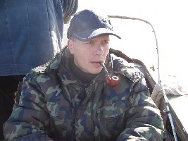 n Добро курить на бензобаке.jpg
